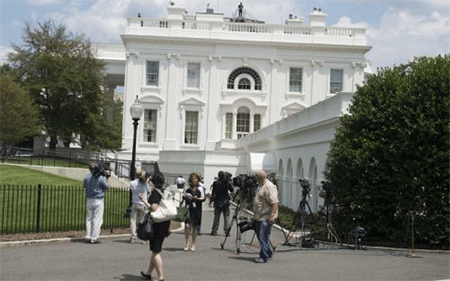 Evacuada la sala de prensa de la Casa Blanca durante una conferencia